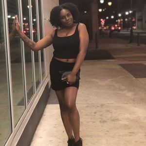 Meet your Posher, Amira